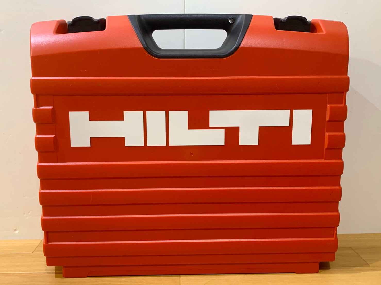 電動工具買取価格情報 東大阪市 店頭でのお買取 在庫処分品 HILTI/ヒルティ ガス式 鋲打機 GX120 | 買取コム｜家電 テレビ